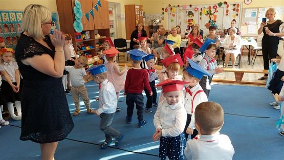 Grafika #35: 14.10.2022 Dzień Edukacji Narodowej