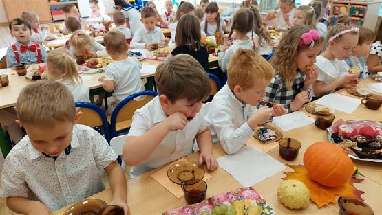 Grafika #90: 14.10.2022 Dzień Edukacji Narodowej