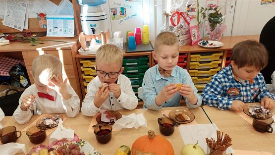 Grafika #93: 14.10.2022 Dzień Edukacji Narodowej