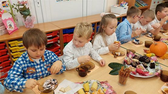 Grafika #94: 14.10.2022 Dzień Edukacji Narodowej