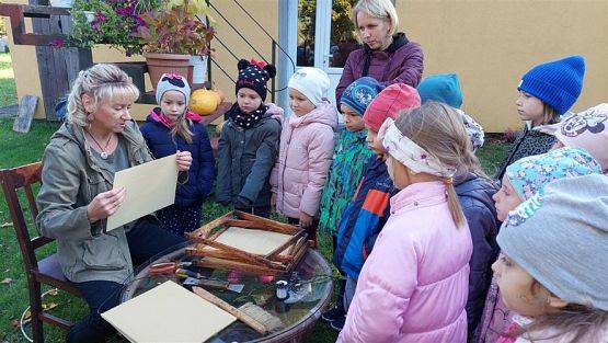 Grafika #39: 13.10.2022 Z wizytą w pasiece - Gr III