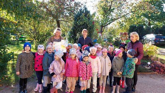 Grafika #54: 13.10.2022 Z wizytą w pasiece - Gr III