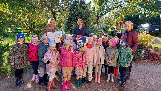 Grafika #55: 13.10.2022 Z wizytą w pasiece - Gr III