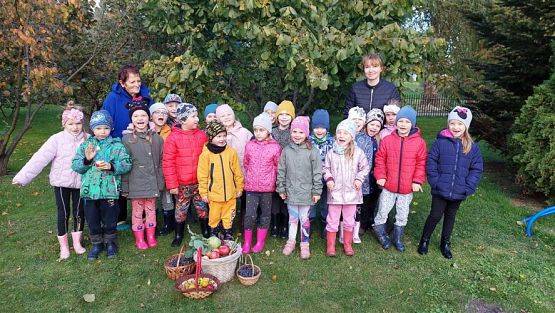 Grafika #45: 11.10.2022 W sadzie i ogrodzie gr III