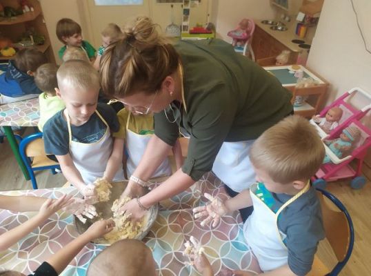 Grafika #11: 05.10.2022 Grupa II na tropie kulinarnym