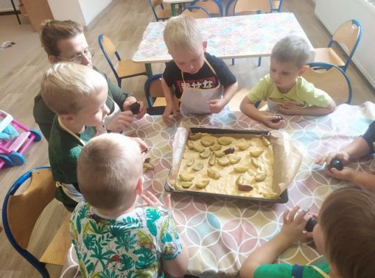 Grafika #16: 05.10.2022 Grupa II na tropie kulinarnym