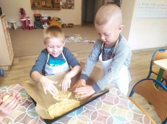 Grafika #30: 05.10.2022 Grupa II na tropie kulinarnym