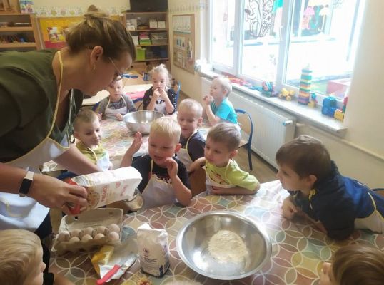 Grafika #32: 05.10.2022 Grupa II na tropie kulinarnym