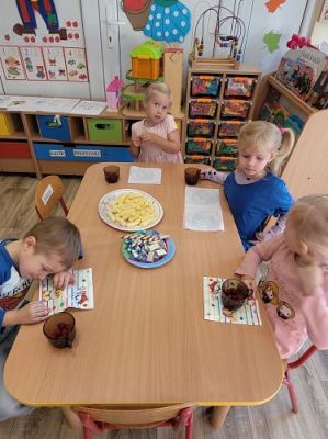 Grafika #14: 30.09.2022 Dzień Chłopaka gr1