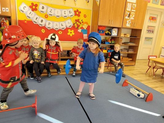 Grafika #36: 30.09.2022 Dzień Chłopaka gr1