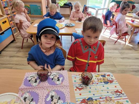 Grafika #39: 30.09.2022 Dzień Chłopaka gr1