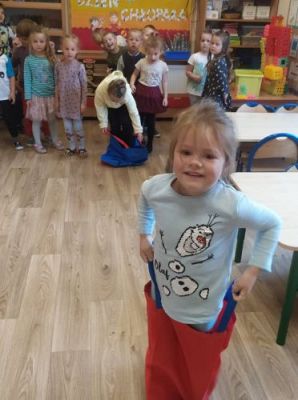 Grafika #2: 30.09.2022 Dzień chłopaka w gr II