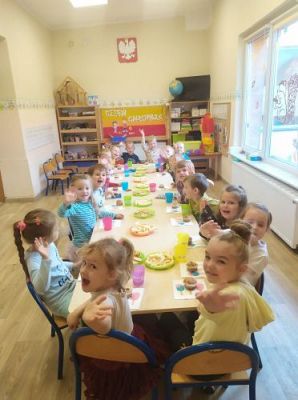 Grafika #3: 30.09.2022 Dzień chłopaka w gr II