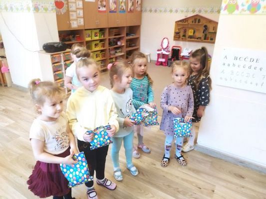 Grafika #5: 30.09.2022 Dzień chłopaka w gr II