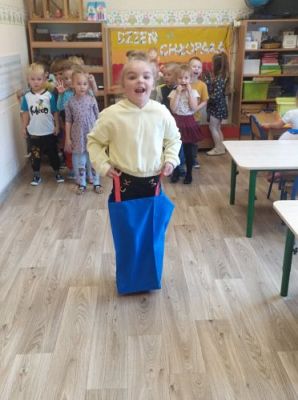 Grafika #6: 30.09.2022 Dzień chłopaka w gr II