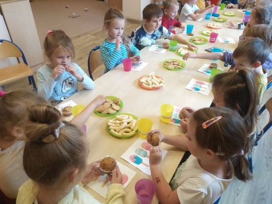 Grafika #26: 30.09.2022 Dzień chłopaka w gr II