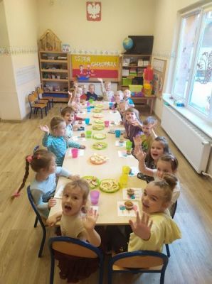 Grafika #35: 30.09.2022 Dzień chłopaka w gr II