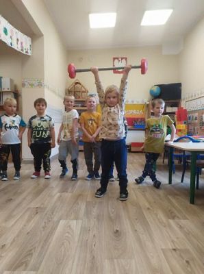 Grafika #41: 30.09.2022 Dzień chłopaka w gr II