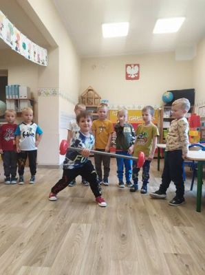 Grafika #43: 30.09.2022 Dzień chłopaka w gr II