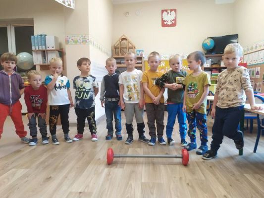 Grafika #48: 30.09.2022 Dzień chłopaka w gr II