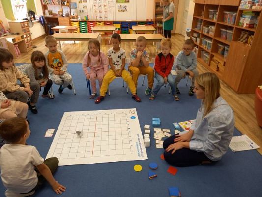 Grafika #14: Poznajemy figury geometryczne z GeniBotem gr 2 i gr 3