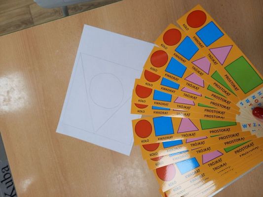 Grafika #27: Poznajemy figury geometryczne z GeniBotem gr 2 i gr 3