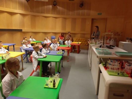 Grafika #3: 27.09.2022 Wycieczka do Centrum Nauki Experyment w Gdyni gr. III