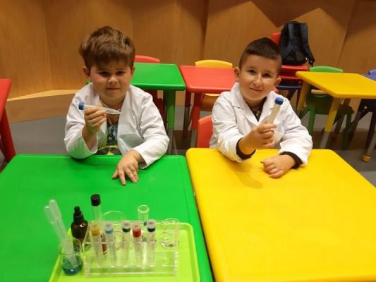 Grafika #8: 27.09.2022 Wycieczka do Centrum Nauki Experyment w Gdyni gr. III