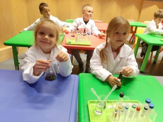 Grafika #12: 27.09.2022 Wycieczka do Centrum Nauki Experyment w Gdyni gr. III