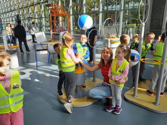 Grafika #40: 27.09.2022 Wycieczka do Centrum Nauki Experyment w Gdyni gr. III