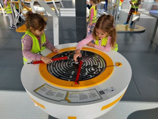 Grafika #41: 27.09.2022 Wycieczka do Centrum Nauki Experyment w Gdyni gr. III