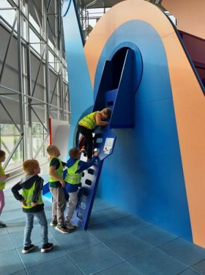 Grafika #45: 27.09.2022 Wycieczka do Centrum Nauki Experyment w Gdyni gr. III