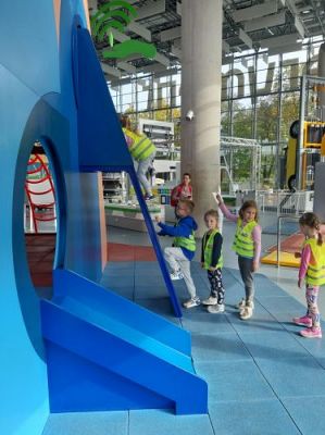 Grafika #48: 27.09.2022 Wycieczka do Centrum Nauki Experyment w Gdyni gr. III