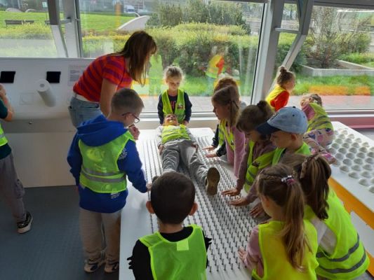 Grafika #51: 27.09.2022 Wycieczka do Centrum Nauki Experyment w Gdyni gr. III