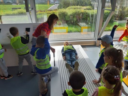 Grafika #53: 27.09.2022 Wycieczka do Centrum Nauki Experyment w Gdyni gr. III