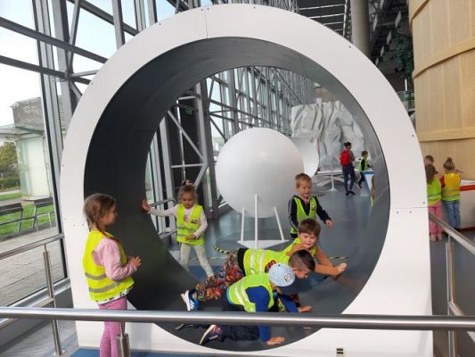 Grafika #56: 27.09.2022 Wycieczka do Centrum Nauki Experyment w Gdyni gr. III