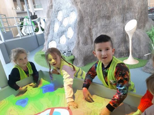 Grafika #60: 27.09.2022 Wycieczka do Centrum Nauki Experyment w Gdyni gr. III