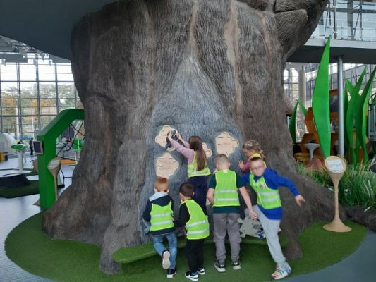 Grafika #61: 27.09.2022 Wycieczka do Centrum Nauki Experyment w Gdyni gr. III