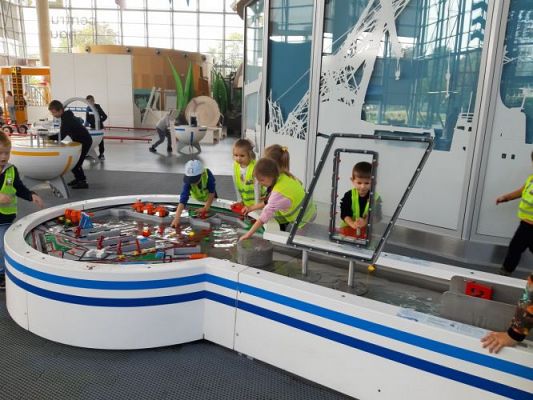 Grafika #91: 27.09.2022 Wycieczka do Centrum Nauki Experyment w Gdyni gr. III