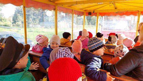 Grafika #9: 20.09.2022 Dzień Przedszkolaka z "Bajkową kolejką"