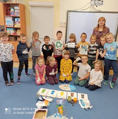 Grafika #5: 16.09.2022 Sprzątanie świata gr II i III