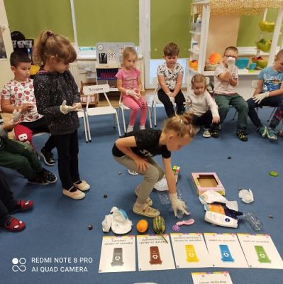 Grafika #7: 16.09.2022 Sprzątanie świata gr II i III