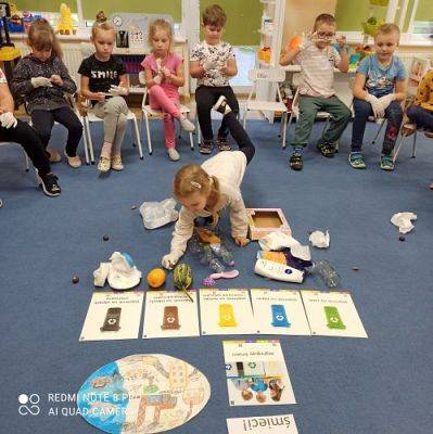 Grafika #14: 16.09.2022 Sprzątanie świata gr II i III