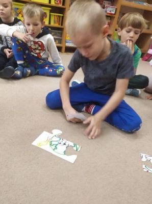 Grafika #22: 16.09.2022 Sprzątanie świata gr II i III