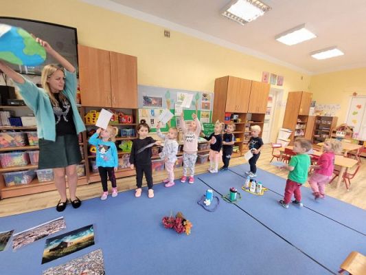 Grafika #0: 16.09.2022 Sprzątanie Świata gr I