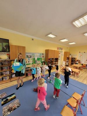 Grafika #1: 16.09.2022 Sprzątanie Świata gr I