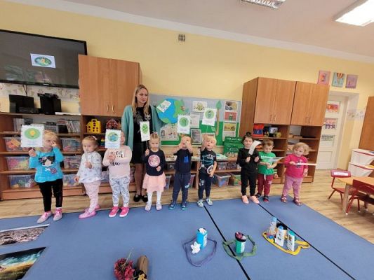 Grafika #17: 16.09.2022 Sprzątanie Świata gr I