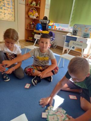 Grafika #11: Robotyka/programowanie 2.GeniBot-robot przy pomocy gestów zaprogramowany