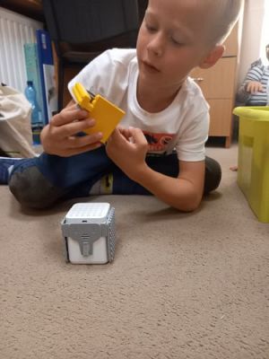 Grafika #1: Robotyka/programowanie 1. Poznajemy GeniBota