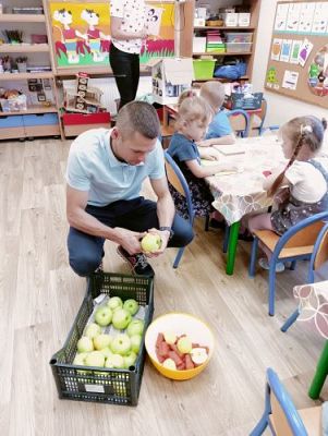 Grafika #2: 13.09.2022 "Przedszkolak w kuchni" - cykl zajęć z P. Magdą i Łukaszem Mielewczyk